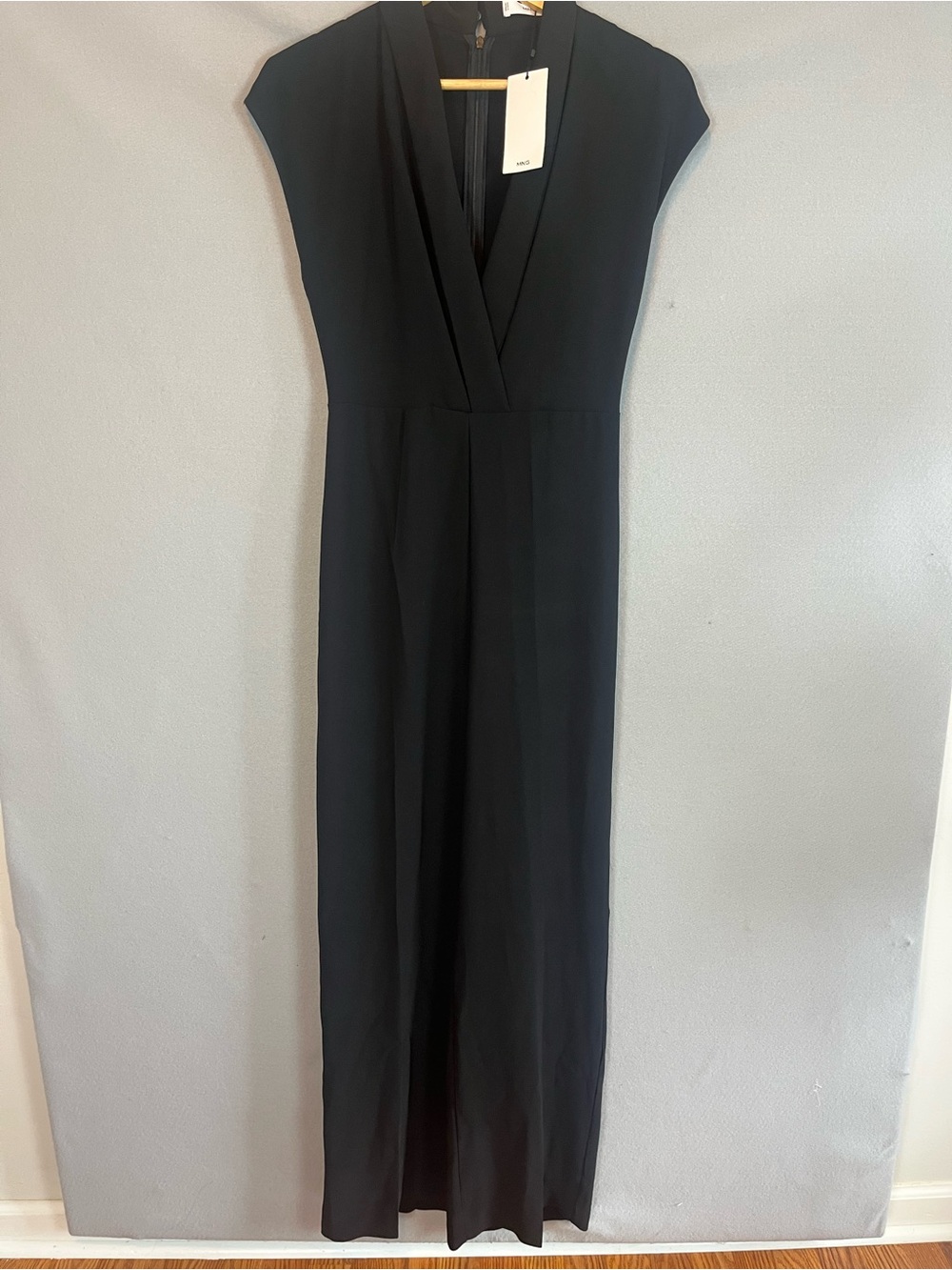 MNG Mango Black Jumpsuit NWT XS V-Neck Wide Leg Sleeveless Formal